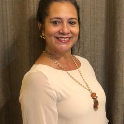 Loraine María